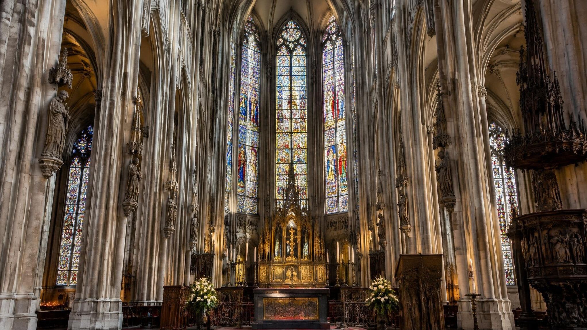 cologne cathedral interior